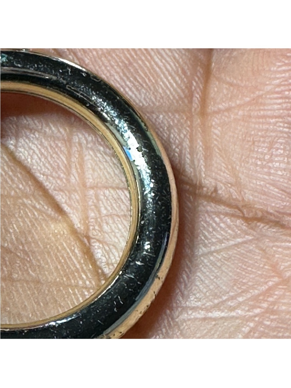 Vintage two tone metal Hoop Earrings - Picture 14 of 17
